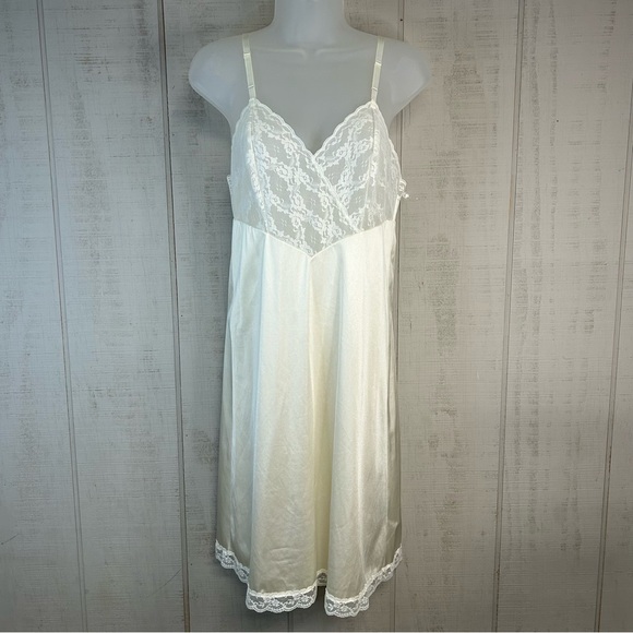 Vintage Vanity Fair Satin Lace Midi Slip Dress Chemise‎ Sz 32 Ivory Romantic 70s - Picture 2 of 9
